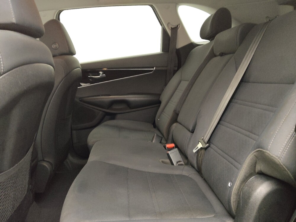 2020 Kia Sorento in Lakewood, CO 80215 - 18084956 18