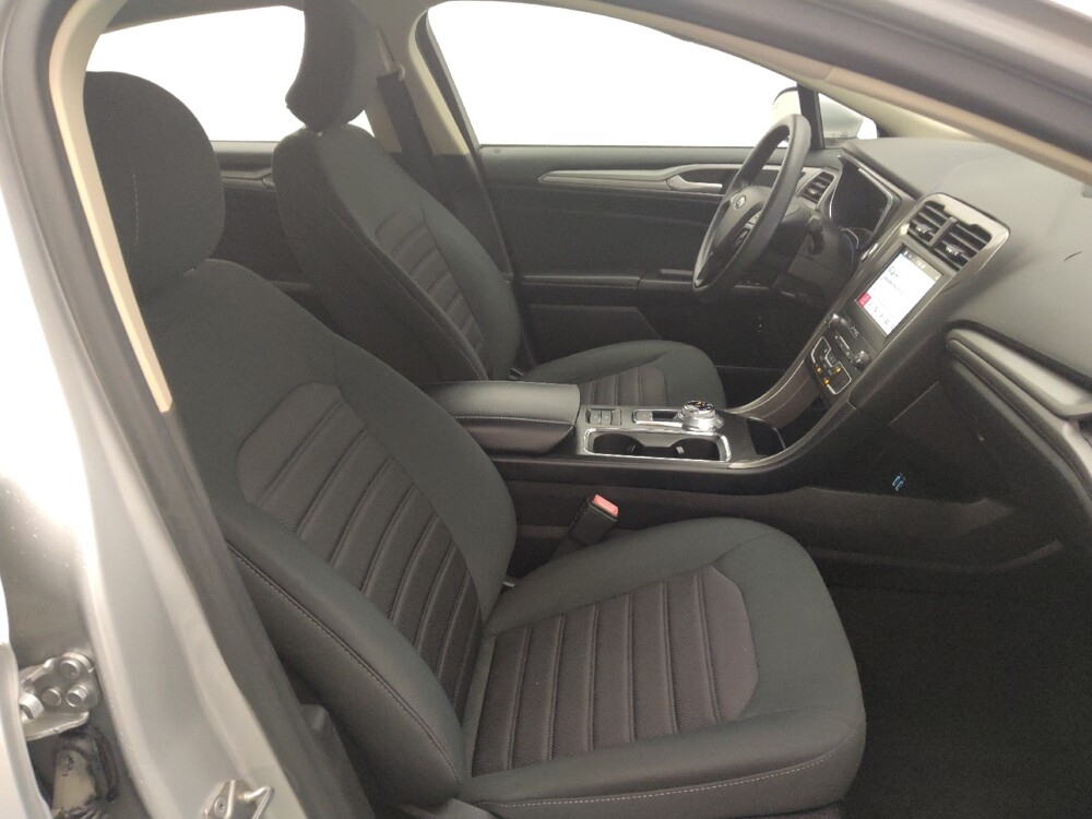 2019 Ford Fusion in Houston, TX 77034 - 18084968 21