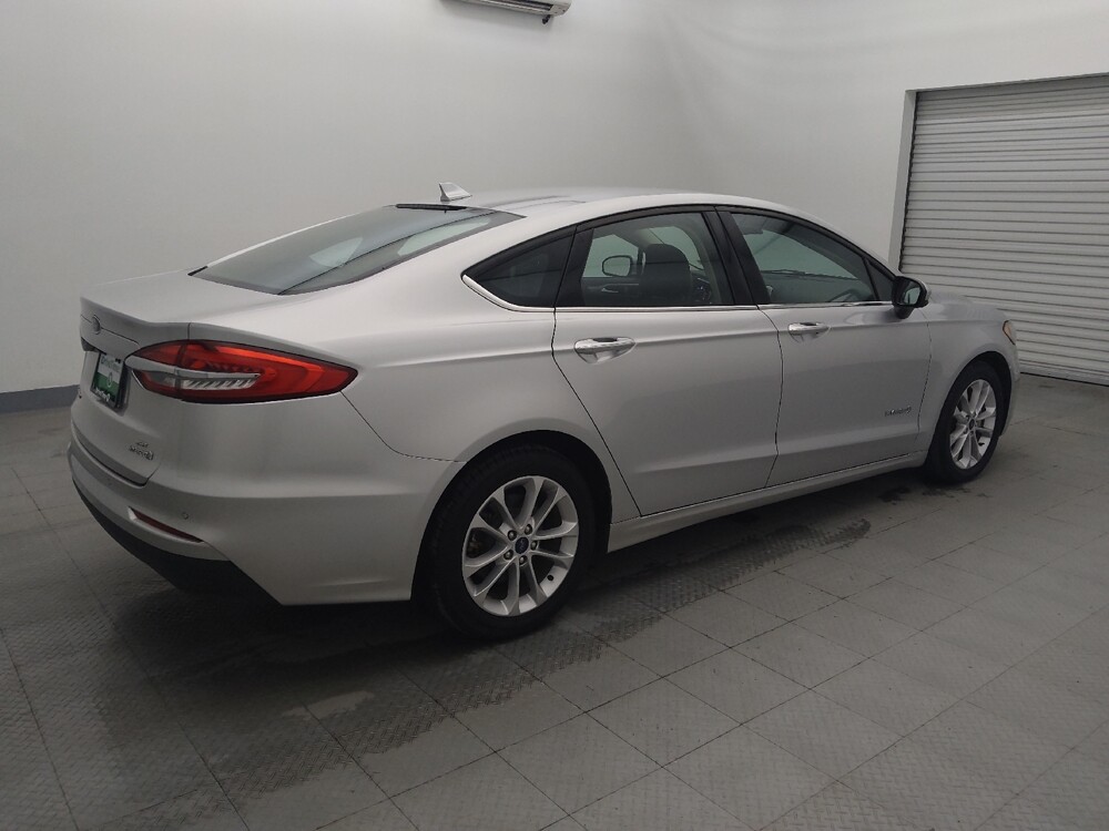 2019 Ford Fusion in Houston, TX 77034 - 18084968 10