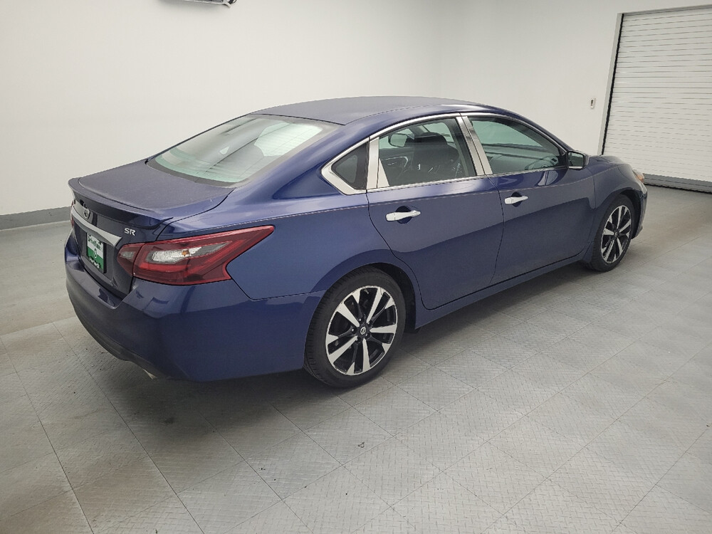 2018 Nissan Altima in St. Louis, MO 63136 - 18084980 10