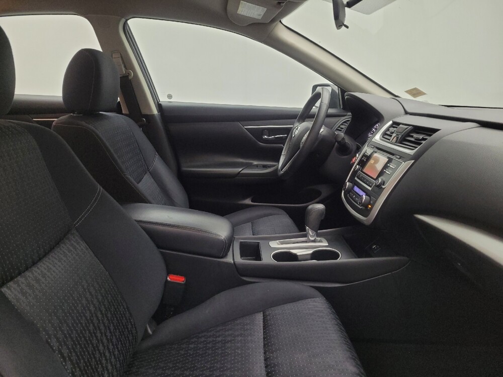 2016 Nissan Altima in Columbus, OH 43231 - 18084986 21
