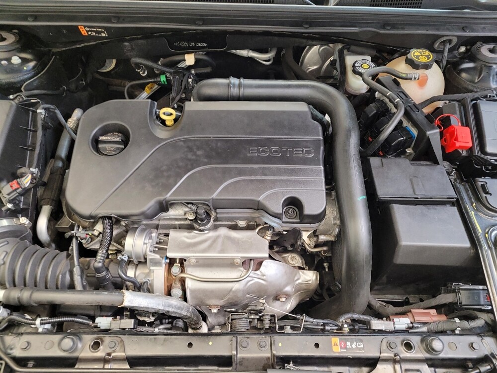 2022 Chevrolet Malibu in Toledo, OH 43617 - 18084990 30