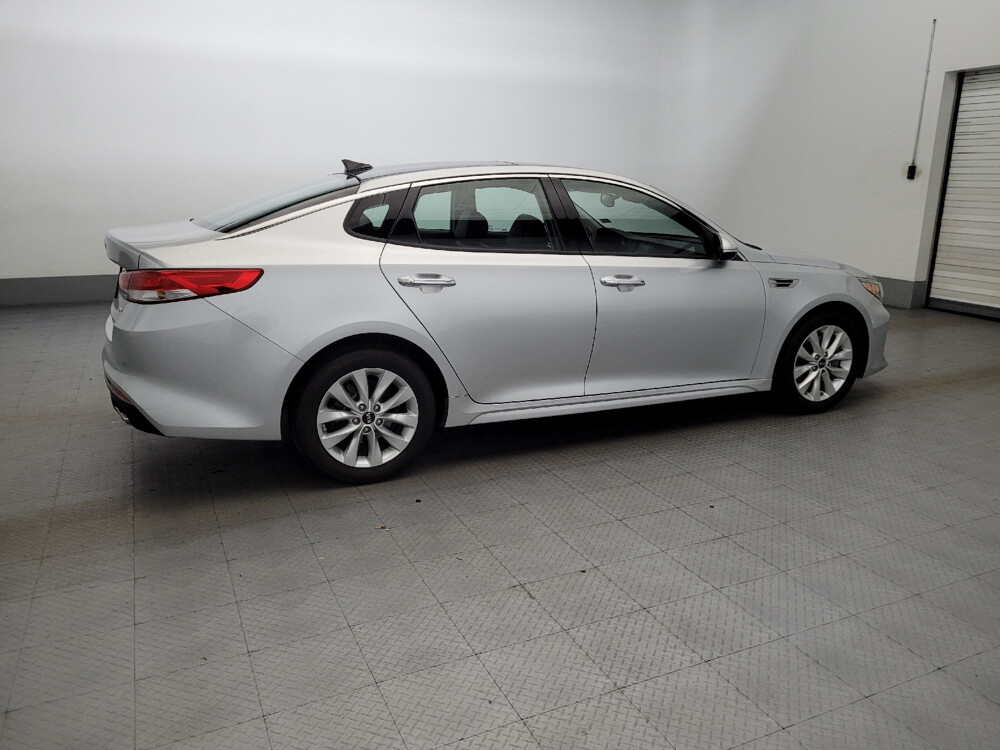 2018 Kia Optima in Allentown, PA 18103 - 18084992 10