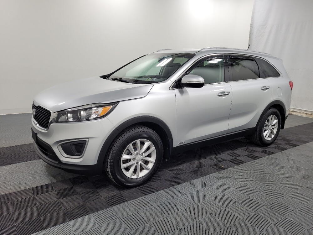 2017 Kia Sorento in Pittsburgh, PA 15236 - 18085003 2