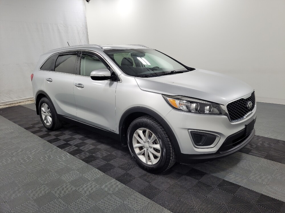 2017 Kia Sorento in Pittsburgh, PA 15236 - 18085003 11