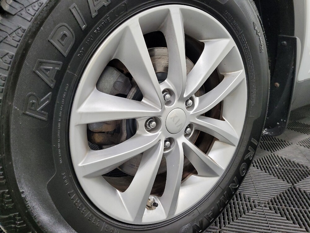 2017 Kia Sorento in Pittsburgh, PA 15236 - 18085003 31