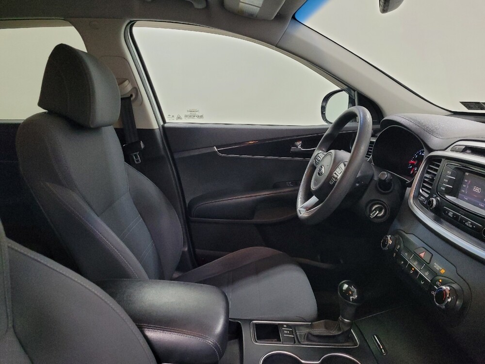 2017 Kia Sorento in Pittsburgh, PA 15236 - 18085003 21