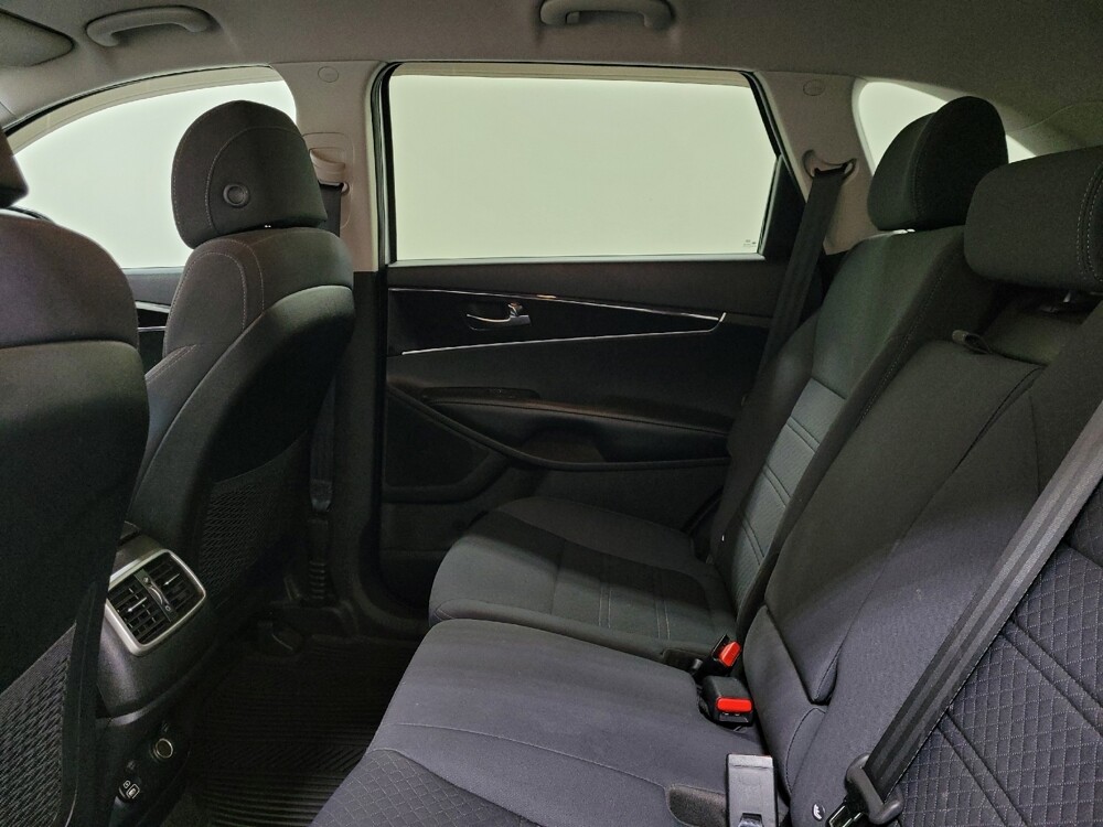2017 Kia Sorento in Pittsburgh, PA 15236 - 18085003 18