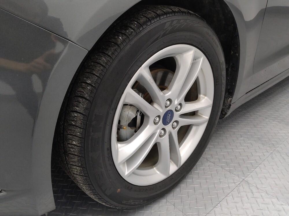 2018 Ford Fusion in Gladstone, MO 64118 - 18085010 31