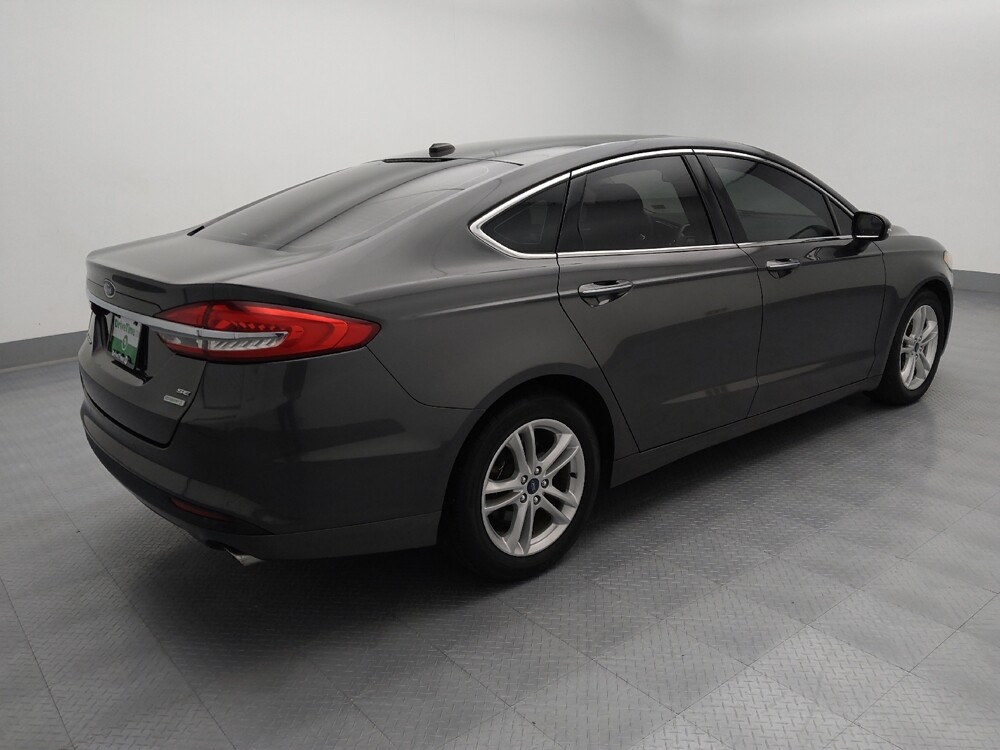 2018 Ford Fusion in Gladstone, MO 64118 - 18085010 10