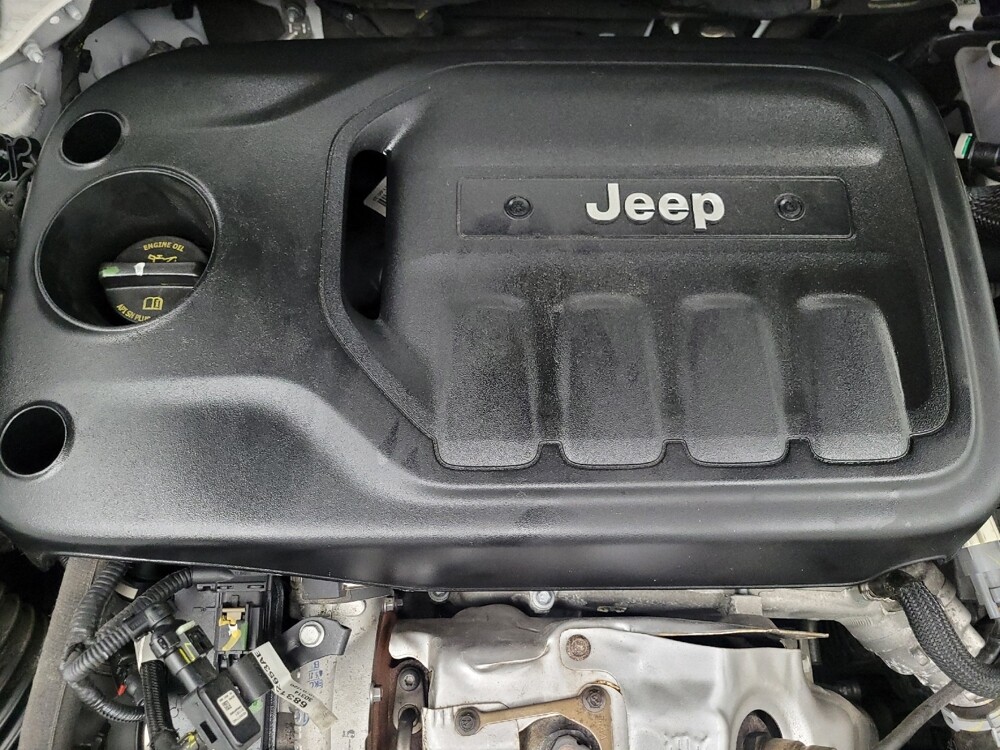 2021 Jeep Cherokee in Des Moines, IA 50310 - 18085012 30