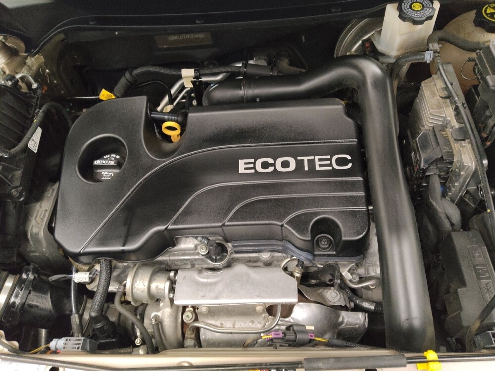 2018 Chevrolet Equinox in St. Louis, MO 63125 - 18085014 30