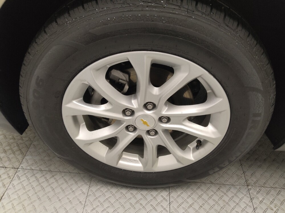 2018 Chevrolet Equinox in St. Louis, MO 63125 - 18085014 31