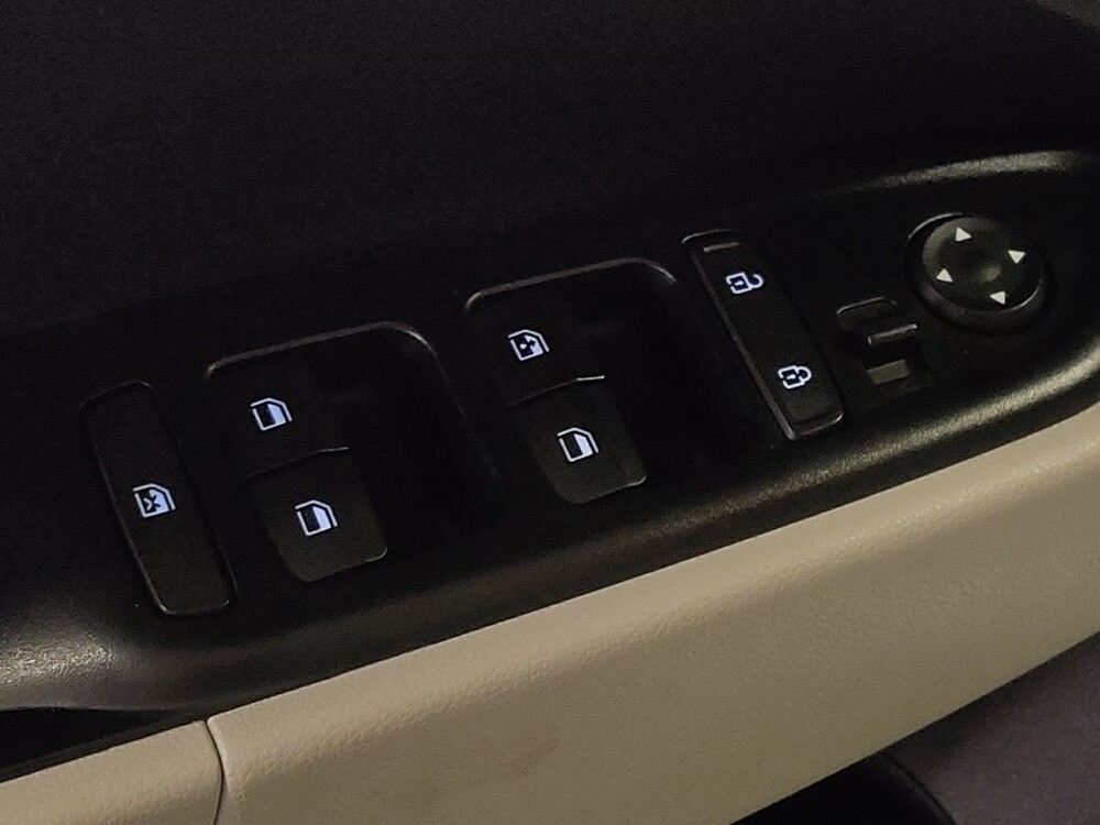 2021 Hyundai Venue in Tampa, FL 33612 - 18085024 27