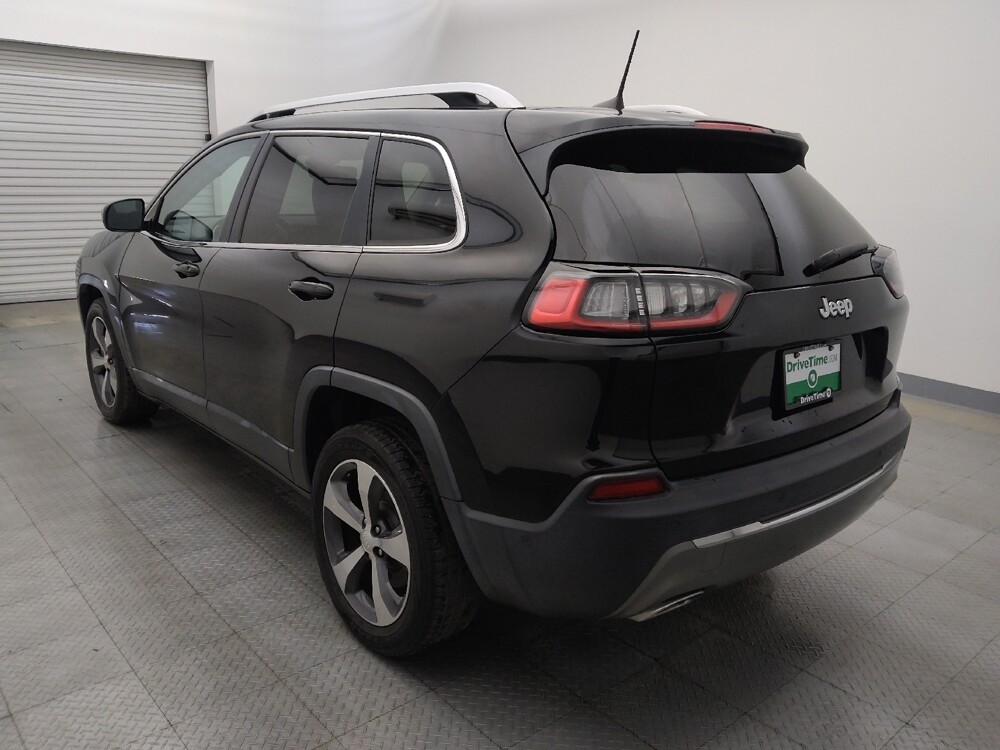 2019 Jeep Cherokee in Houston, TX 77060 - 18085025 5