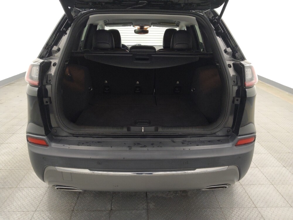 2019 Jeep Cherokee in Houston, TX 77060 - 18085025 29