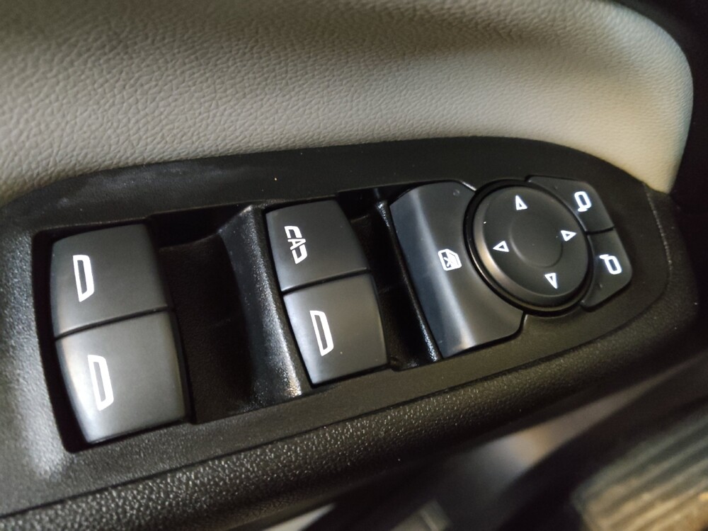 2020 Chevrolet Equinox in Greenville, SC 29607 - 18085027 27