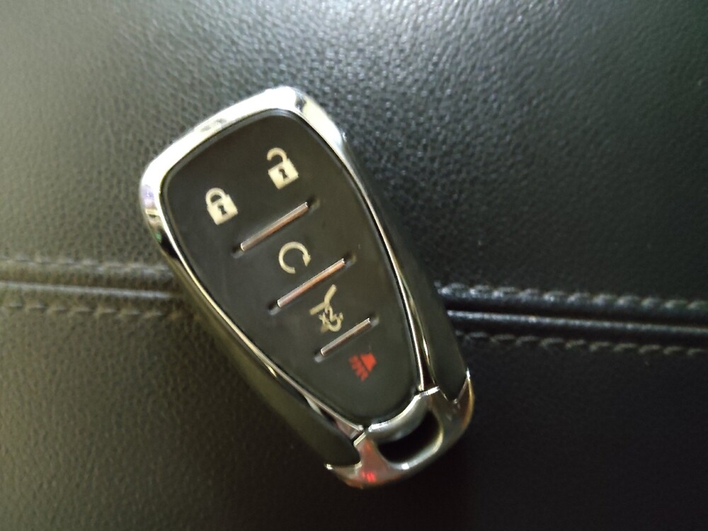 2020 Chevrolet Equinox in Greenville, SC 29607 - 18085027 32