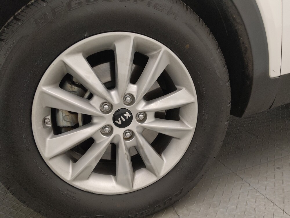 2019 Kia Sorento in Gainesville, FL 32609 - 18085028 31