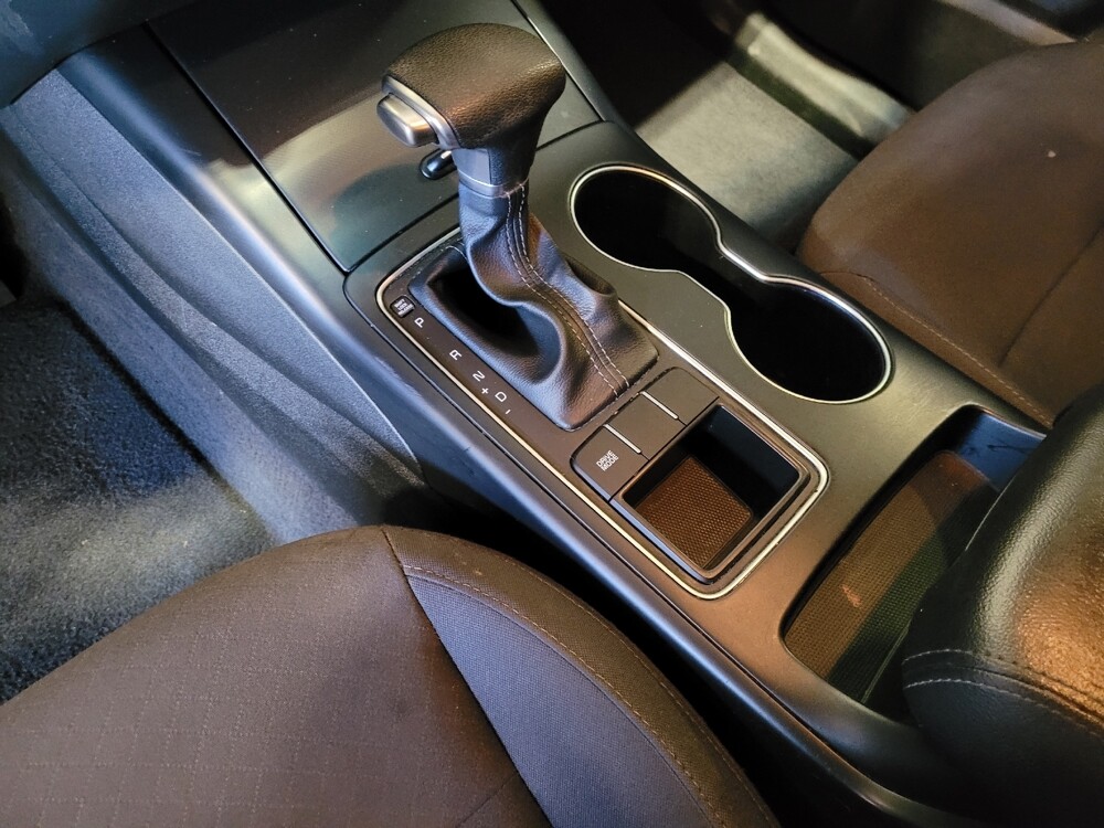 2019 Kia Sorento in Gainesville, FL 32609 - 18085028 26