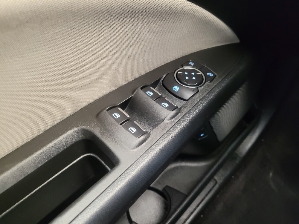 2017 Ford Fusion in Louisville, KY 40258 - 18085033 27