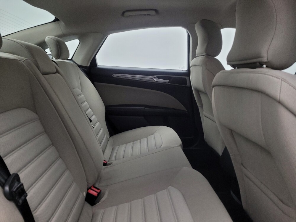 2017 Ford Fusion in Louisville, KY 40258 - 18085033 19