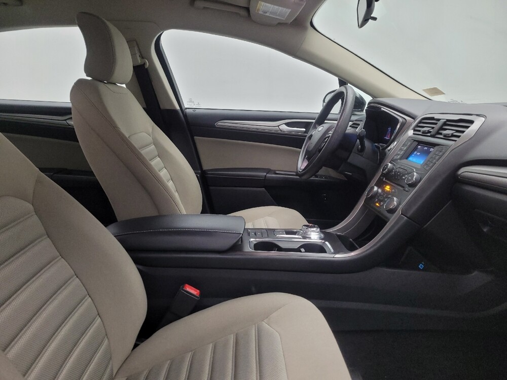 2017 Ford Fusion in Louisville, KY 40258 - 18085033 21