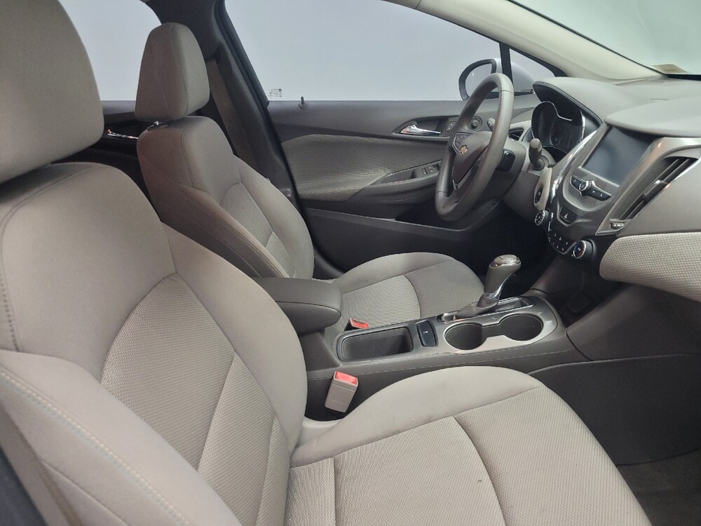 2016 Chevrolet Cruze in Indianapolis, IN 46222 - 18085035 21