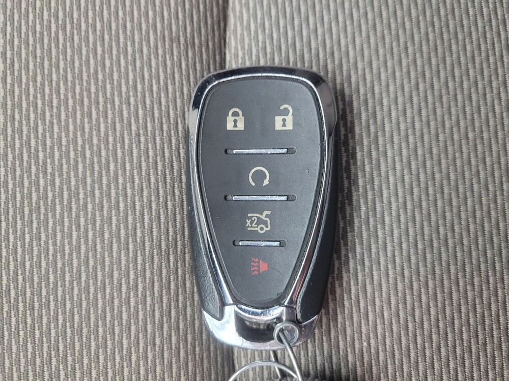 2016 Chevrolet Cruze in Indianapolis, IN 46222 - 18085035 32