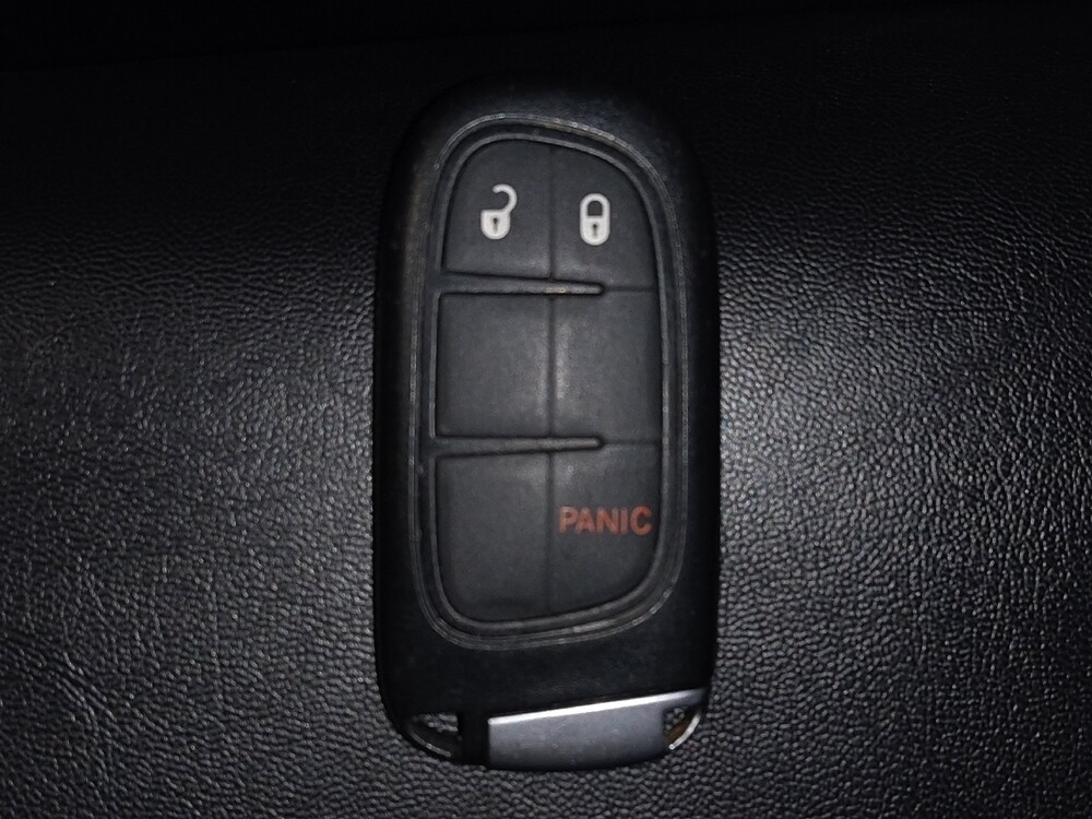 2019 Jeep Cherokee in Jacksonville, FL 32225 - 18085037 32