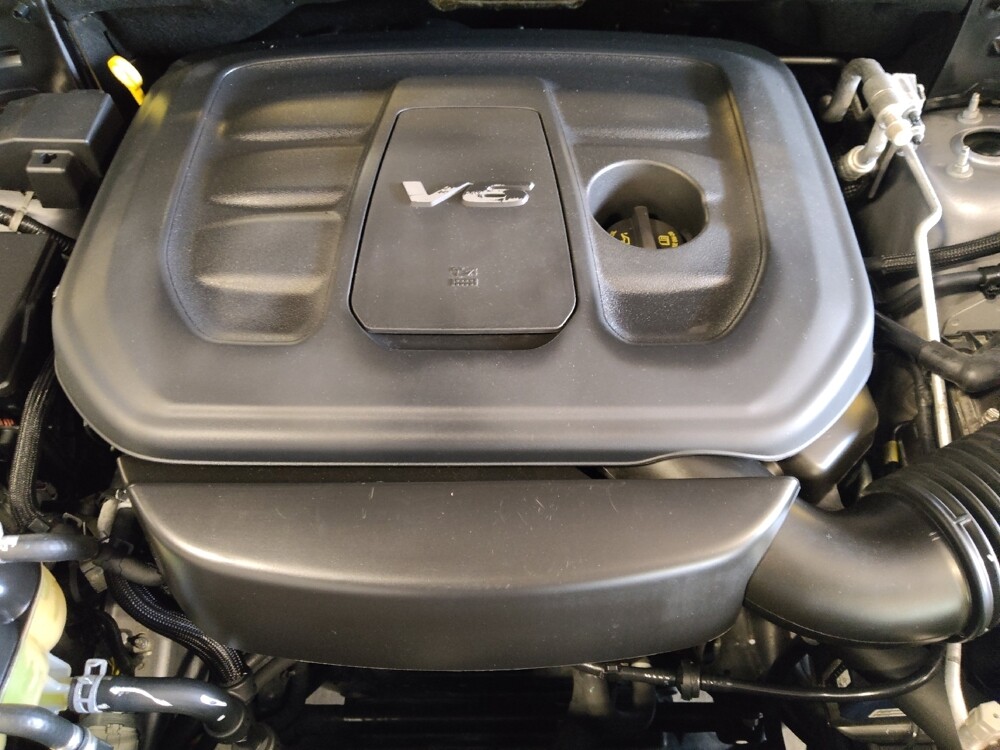 2017 Jeep Grand Cherokee in West Palm Beach, FL 33409 - 18085046 30