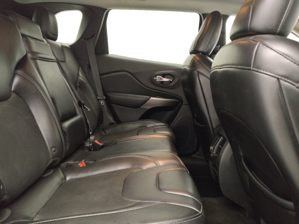 2019 Jeep Cherokee in Lakewood, CO 80215 - 18085049 19