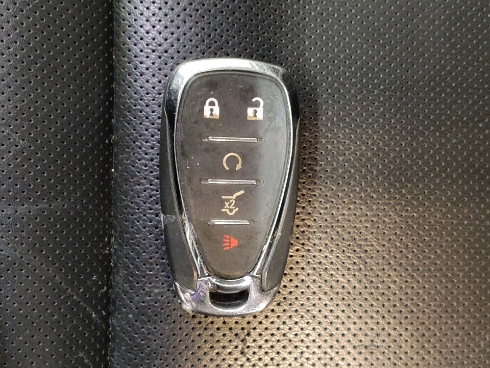 2020 Chevrolet Traverse in Cincinnati, OH 45255 - 18085057 32