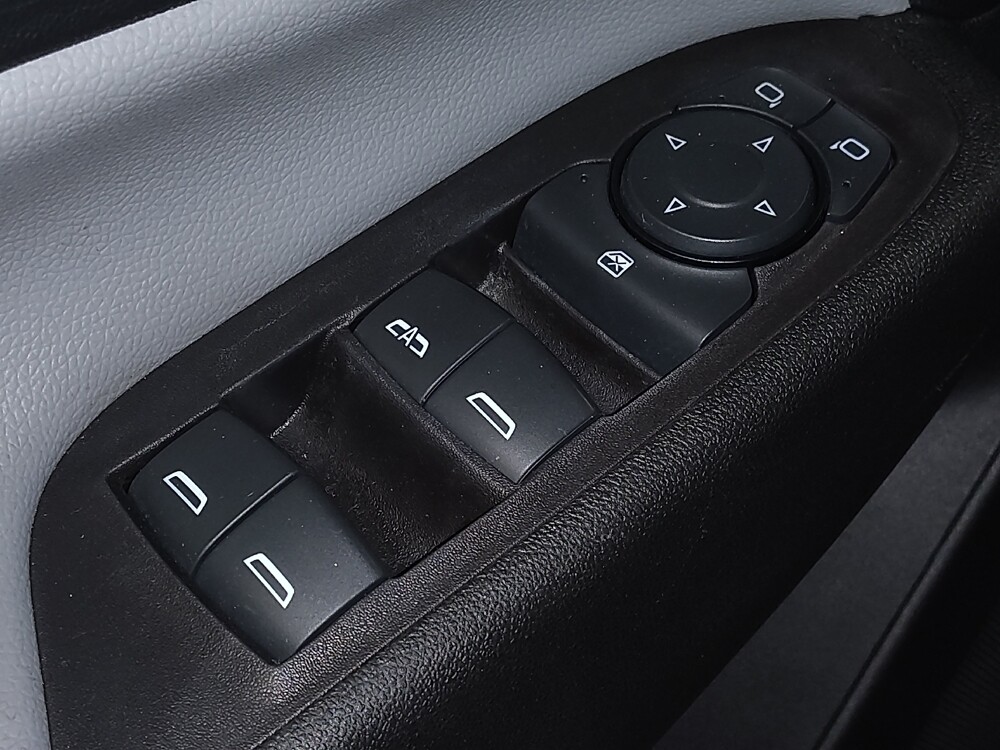 2021 Chevrolet Equinox in Jacksonville, FL 32225 - 18085061 27