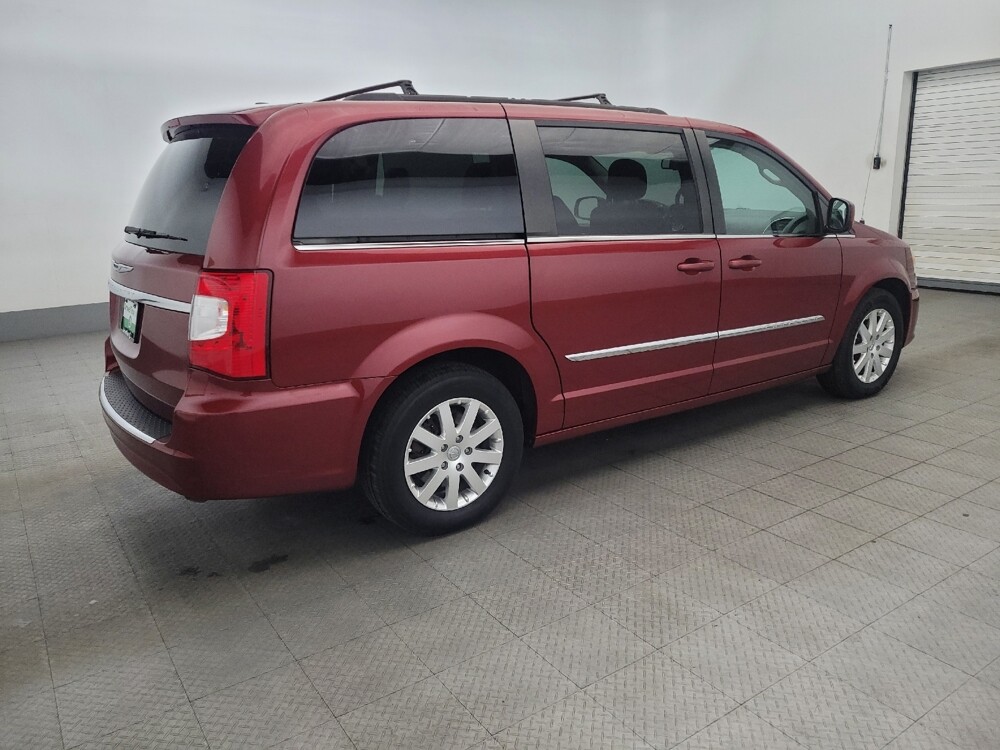 2016 Chrysler Town & Country in Chesapeake, VA 23320 - 18085064 10
