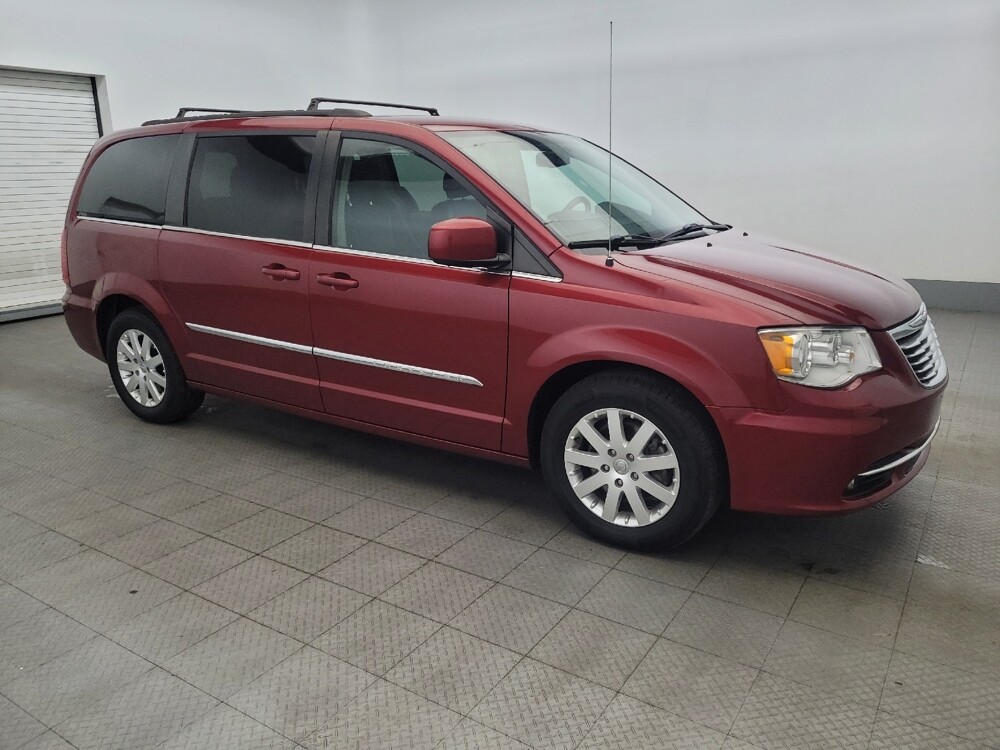2016 Chrysler Town & Country in Chesapeake, VA 23320 - 18085064 11