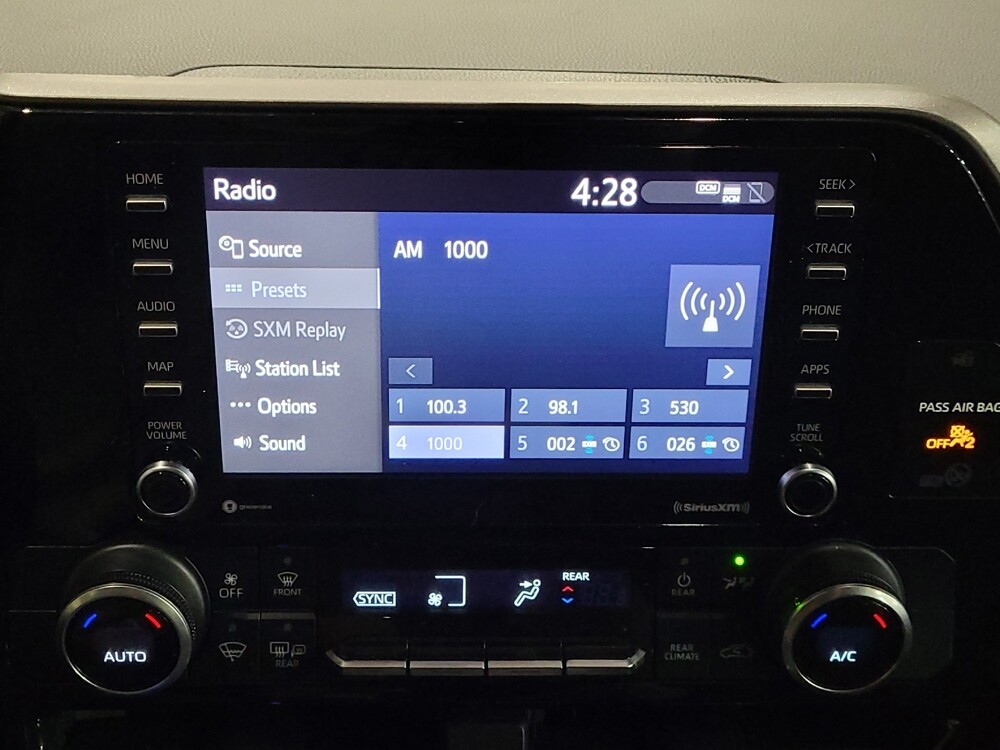 2022 Toyota Highlander in Allentown, PA 18103 - 18085069 25