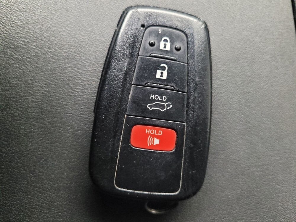 2020 Toyota Highlander in Antioch, TN 37013 - 18085071 32