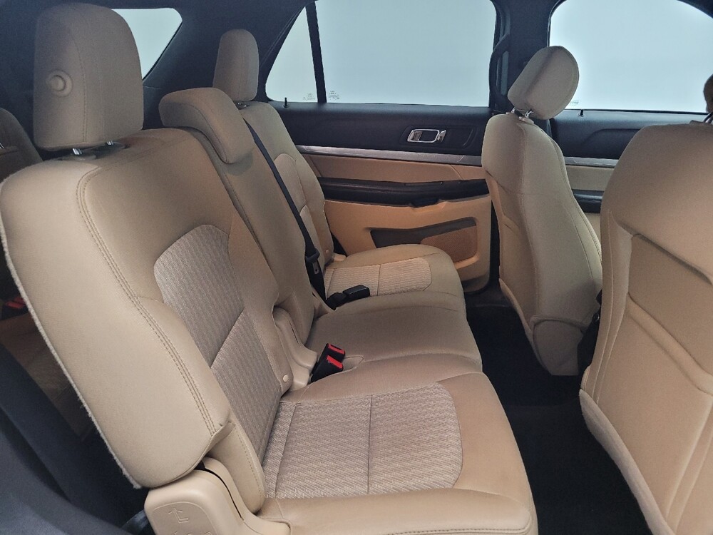 2017 Ford Explorer in Memphis, TN 38115 - 18085076 19