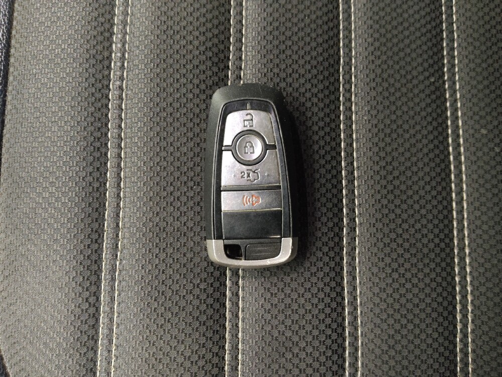 2017 Ford Fusion in Ft Wayne, IN 46805 - 18085100 32