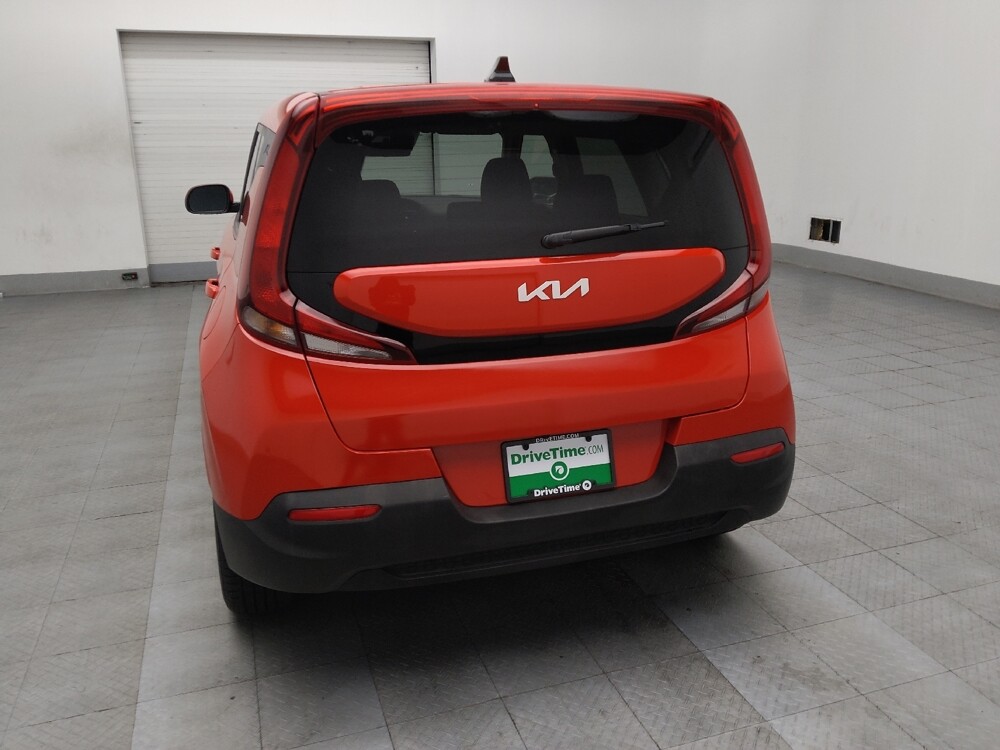 2022 Kia Soul in Columbus, GA 31909 - 18085105 6