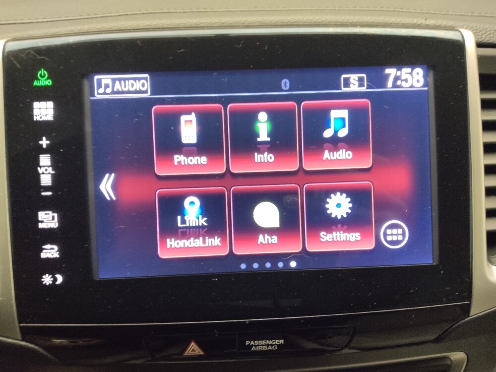 2016 Honda Pilot in Taylor, MI 48180 - 18085106 25