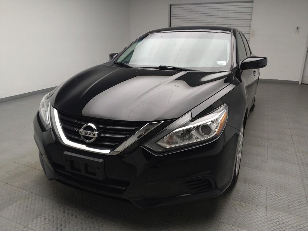 2017 Nissan Altima in Ft Wayne, IN 46805 - 18085107 15