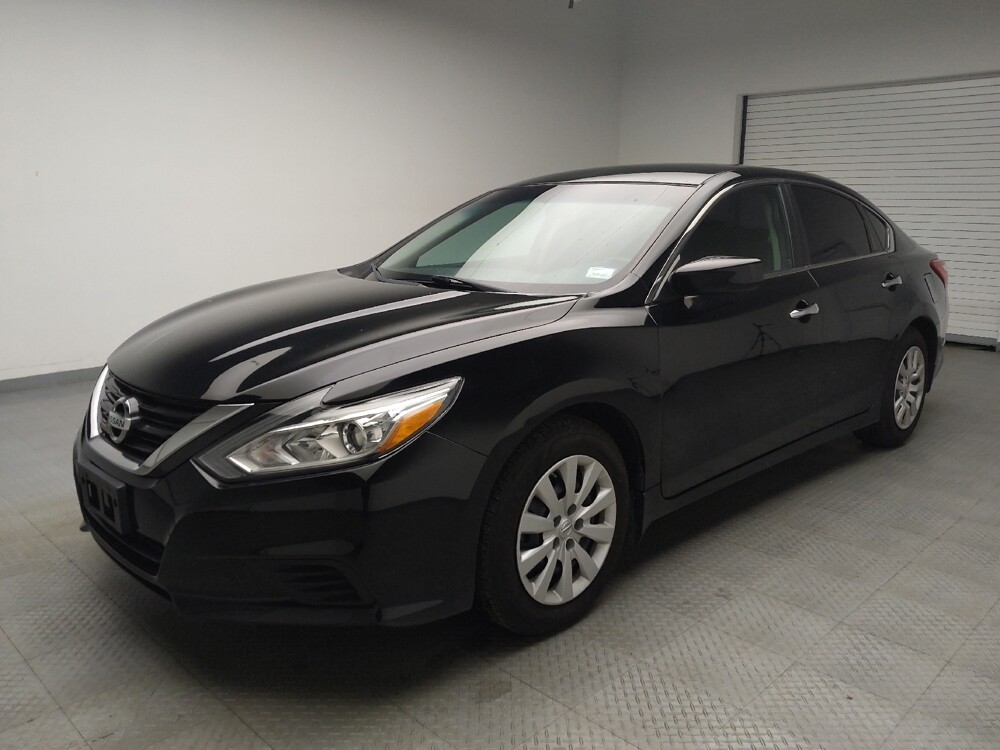 2017 Nissan Altima in Ft Wayne, IN 46805 - 18085107 2