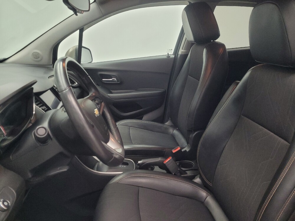 2020 Chevrolet Trax in Indianapolis, IN 46222 - 18085109 17
