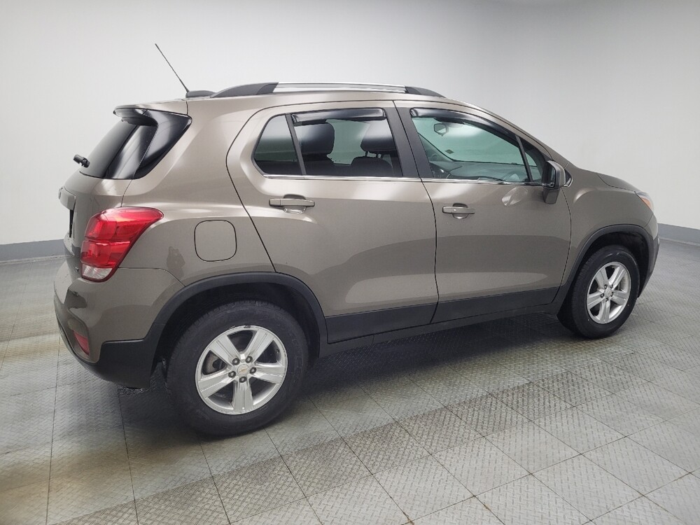 2020 Chevrolet Trax in Indianapolis, IN 46222 - 18085109 10