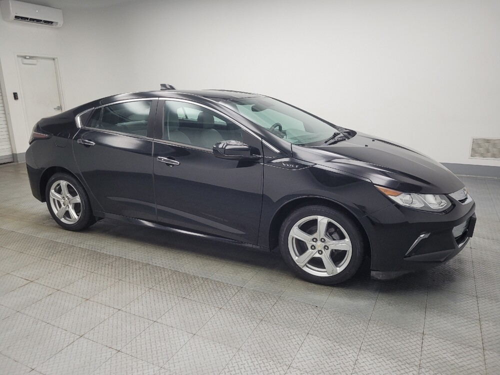 2017 Chevrolet Volt in Indianapolis, IN 46219 - 18085110 11