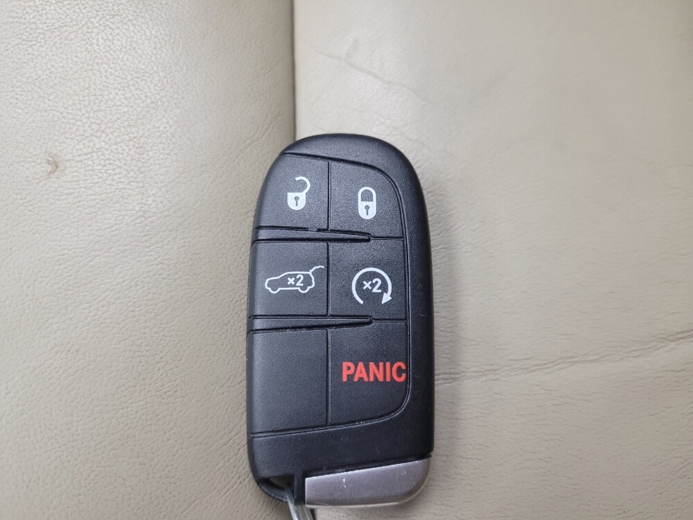 2014 Jeep Grand Cherokee in Indianapolis, IN 46222 - 18085111 32