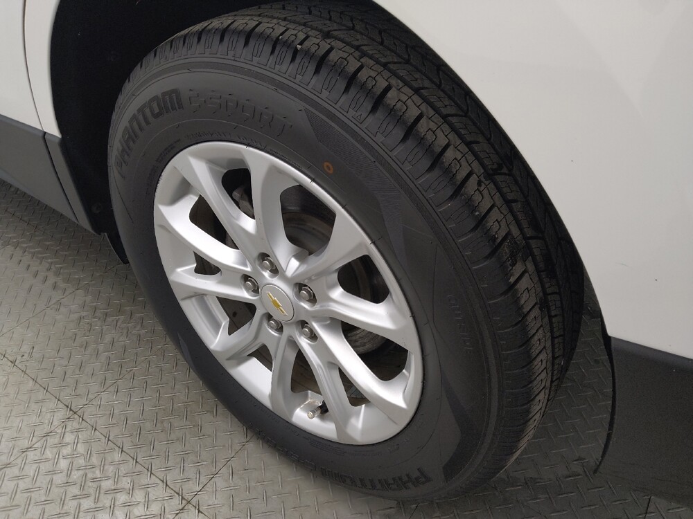 2020 Chevrolet Equinox in Live Oak, TX 78233 - 18085113 31