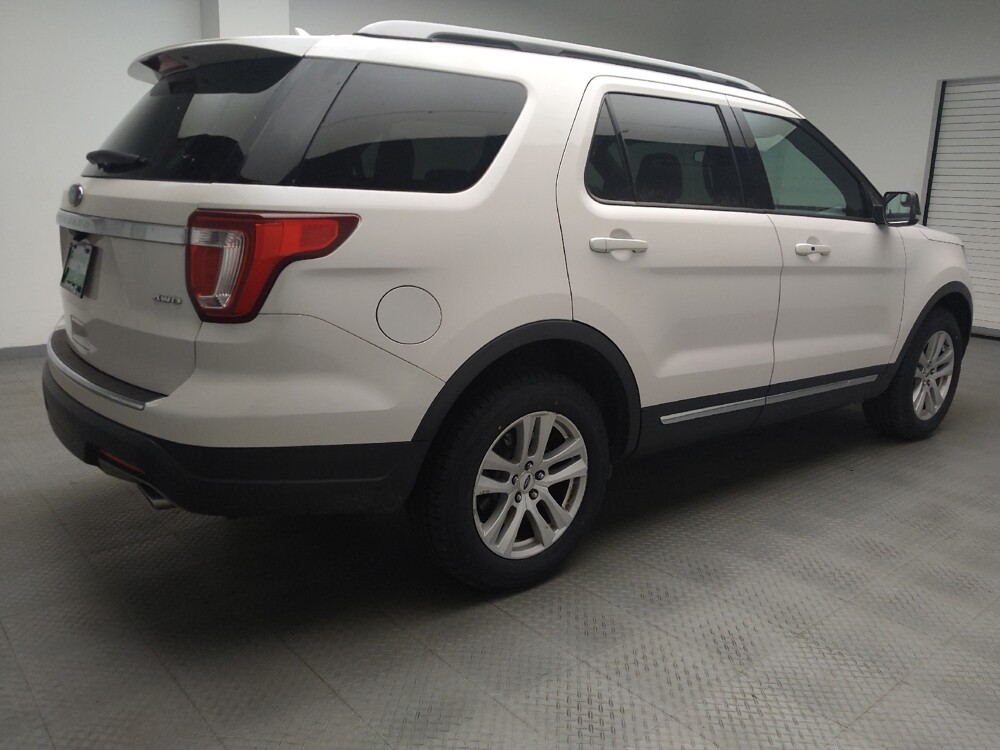2018 Ford Explorer in Taylor, MI 48180 - 18085132 10